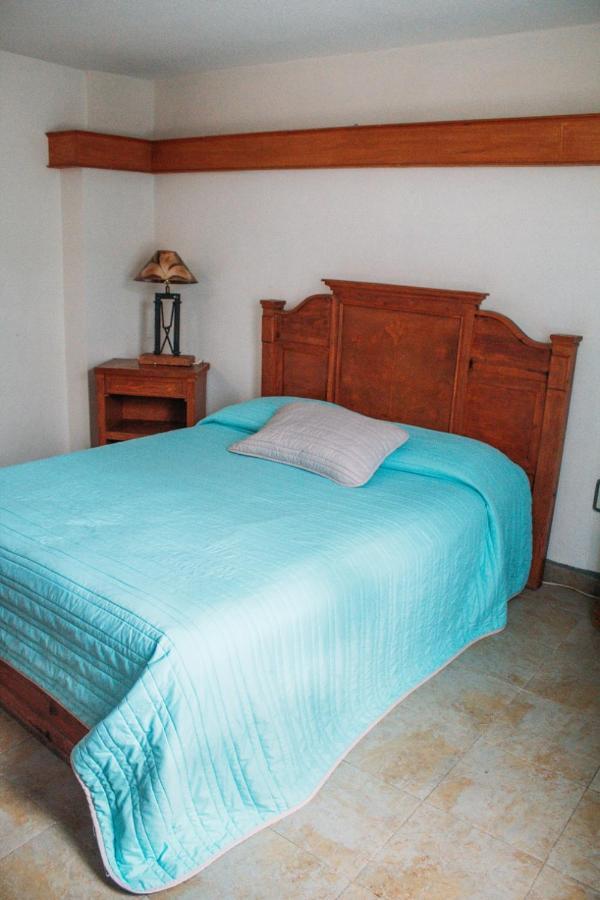 Hospedaje Del Campanero 19 *